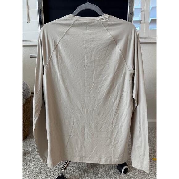 Rhône Long Sleeve Men’s workout ski shirt in Sandstone Beige Cream Tan Small NWT - Picture 6 of 10